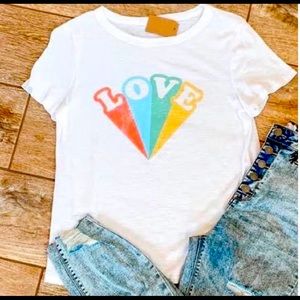 LOVE tee